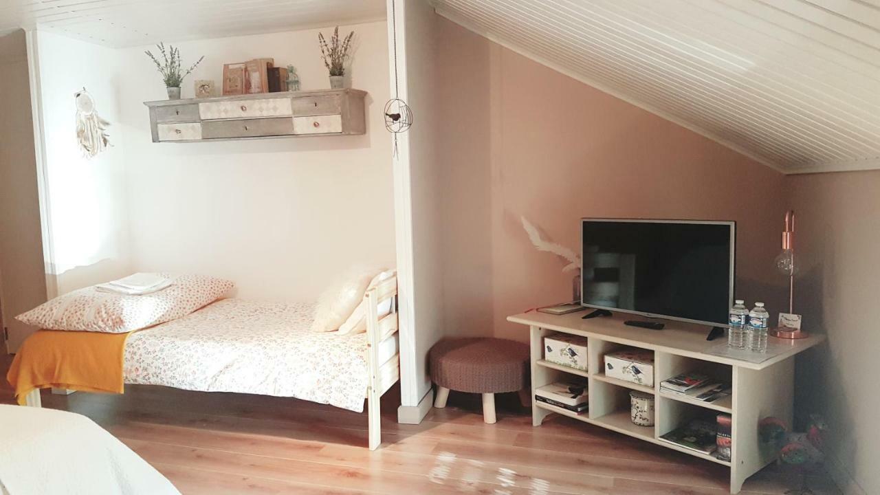 La Taniere Douce Bed and Breakfast Soulaucourt-sur-Mouzon Exteriör bild